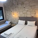 Naria Apartment